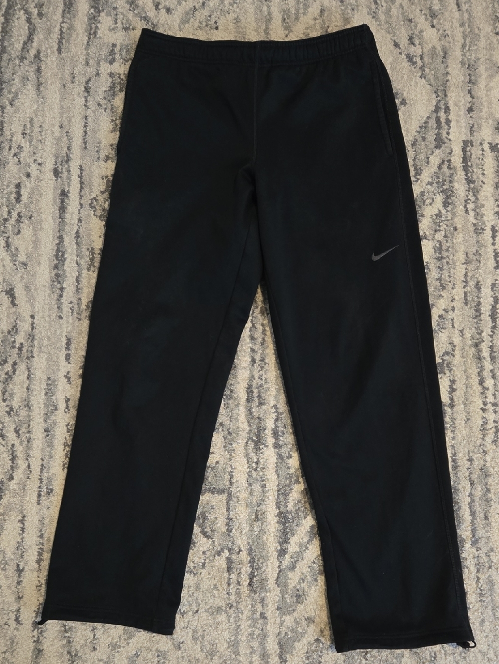 Nike Men's Straight Leg Sweats in Black
